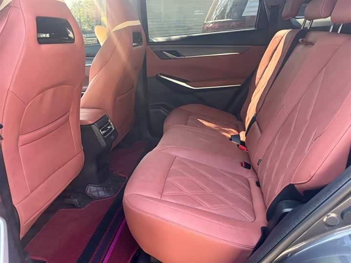 Фото 4 - Changan CS75