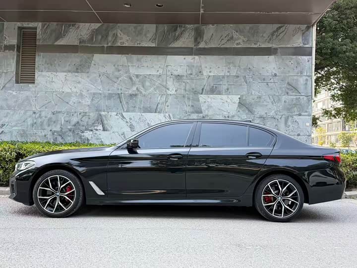 Photo 7 - BMW 5 Series