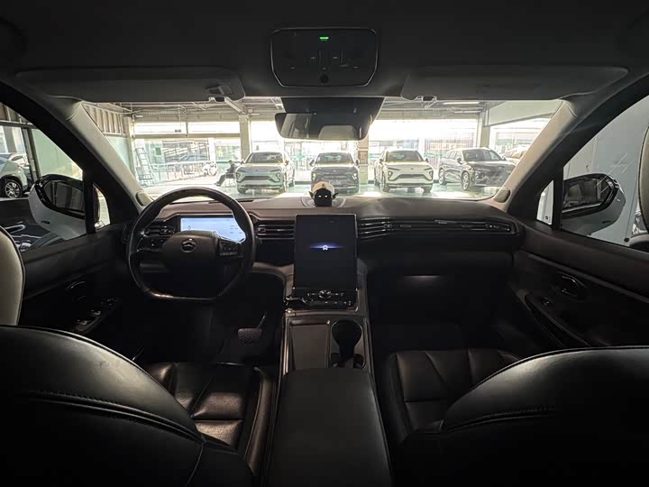 Фото 9 - Nio ES8