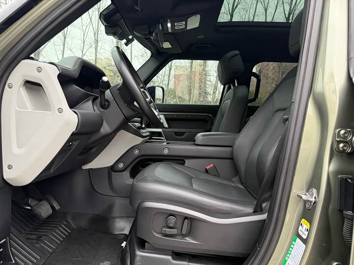 Фото 4 - Land Rover Defender