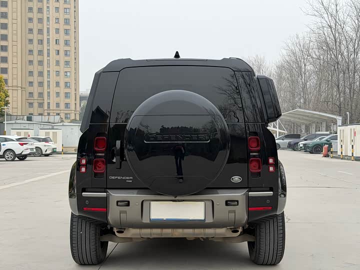 Фото 8 - Land Rover Defender