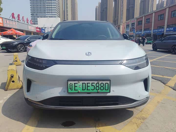 Photo 2 - Leapmotor C11