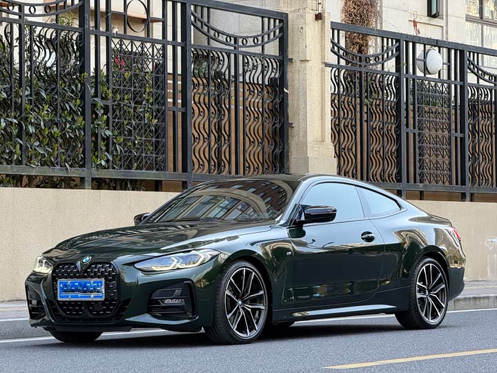 Photo 1 - BMW 4 Series