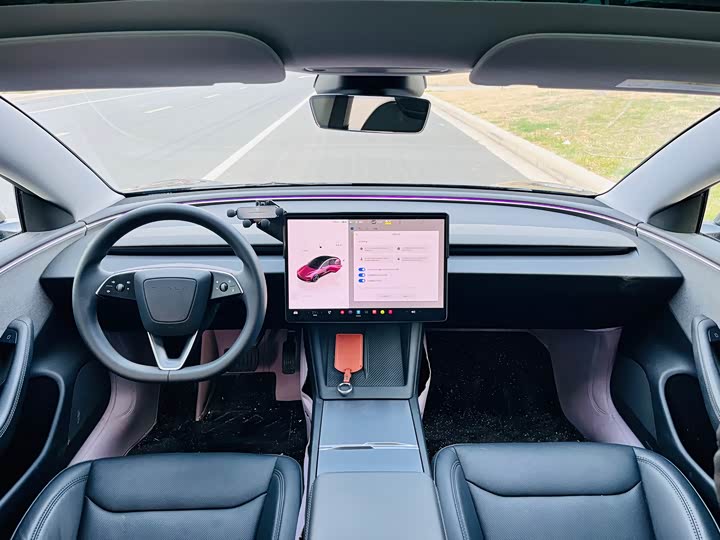 Фото 5 - Tesla Model 3