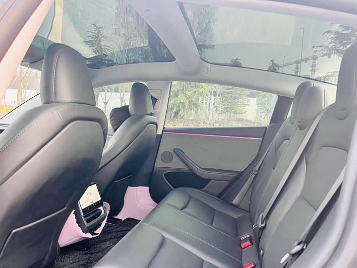 Фото 6 - Tesla Model 3