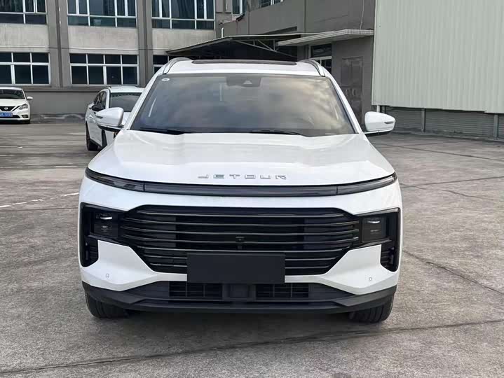 Photo 2 - Jetour X70 Plus