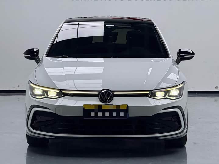 Фото 8 - Volkswagen Golf