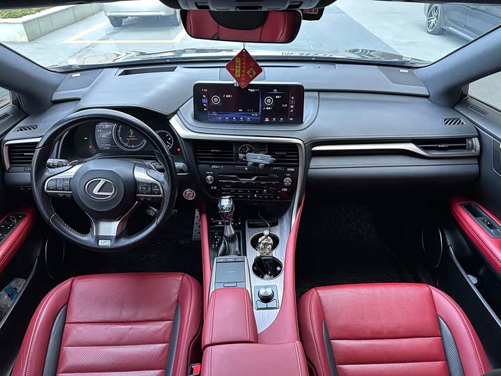 Фото 8 - Lexus RX