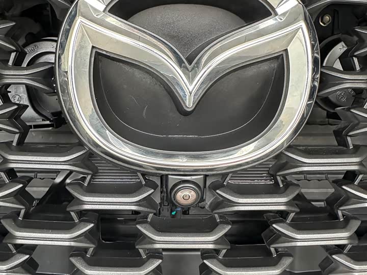 Photo 3 - Mazda CX-50