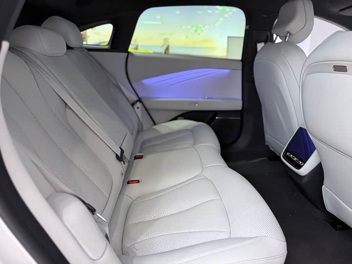 Фото 8 - XPeng G7