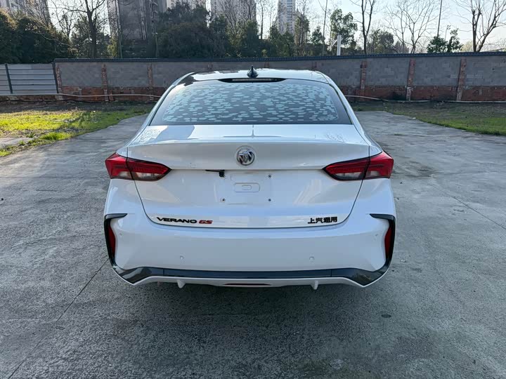 Фото 8 - Buick Verano