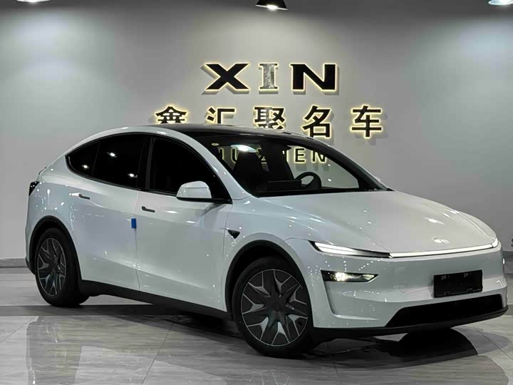 Фото 3 - Tesla Model Y