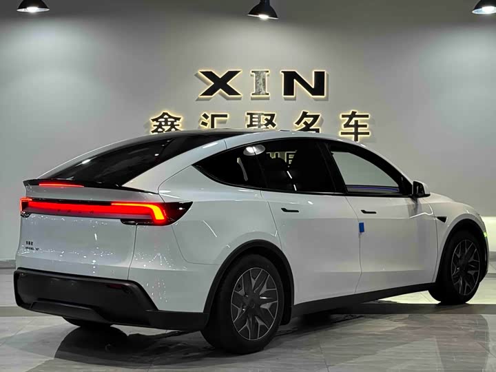 Фото 5 - Tesla Model Y