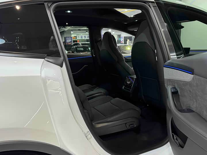 Фото 7 - Tesla Model Y