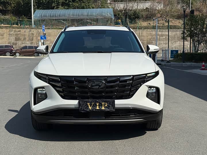 Фото 2 - Hyundai Tucson L