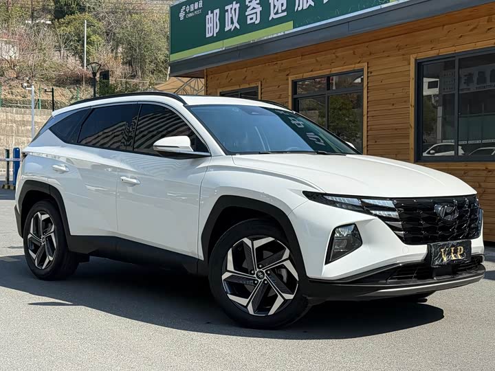 Фото 3 - Hyundai Tucson L