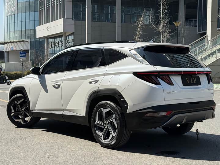 Фото 4 - Hyundai Tucson L