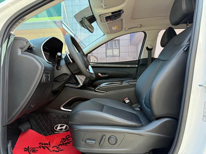 Фото 8 - Hyundai Tucson L