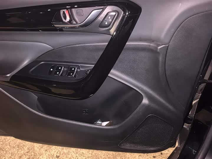 Фото 7 - Dongfeng Aeolus AX7