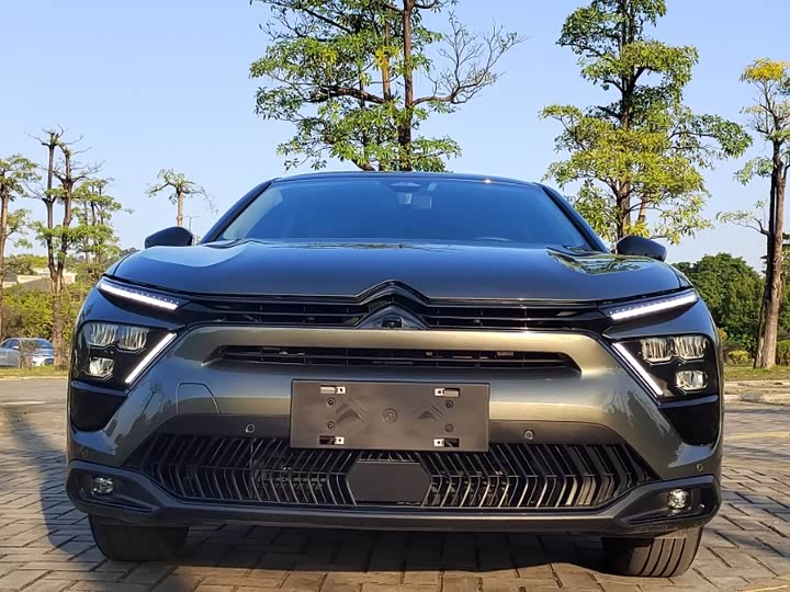 Photo 9 - Citroen C5 X