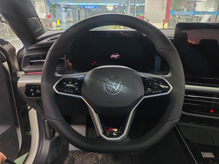 Фото 3 - Volkswagen Lamando L