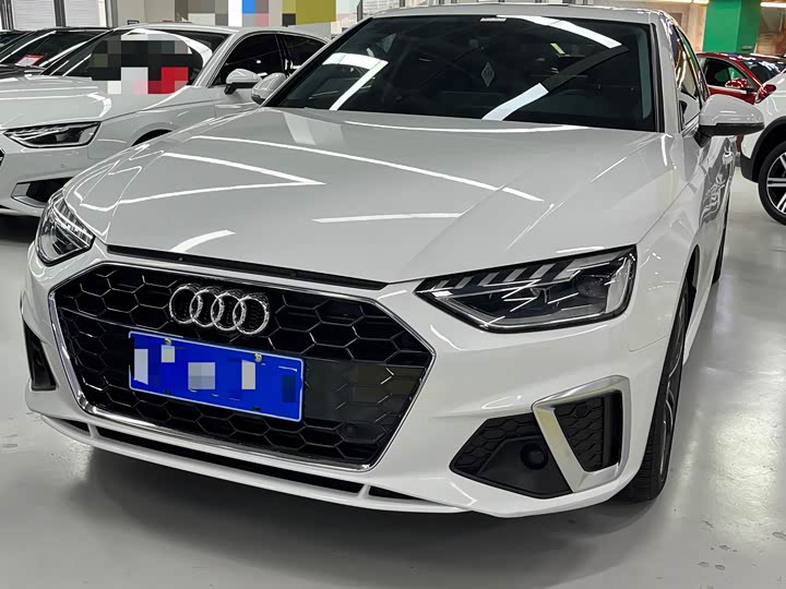 Фото 1 - Audi A4L