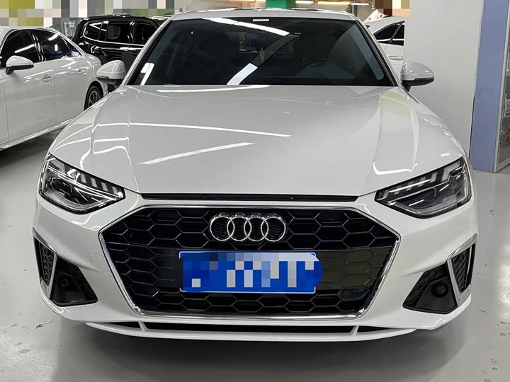 Фото 2 - Audi A4L