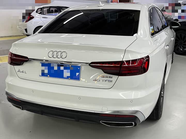 Фото 5 - Audi A4L