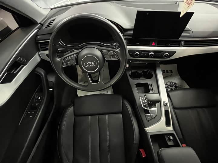 Фото 9 - Audi A4L