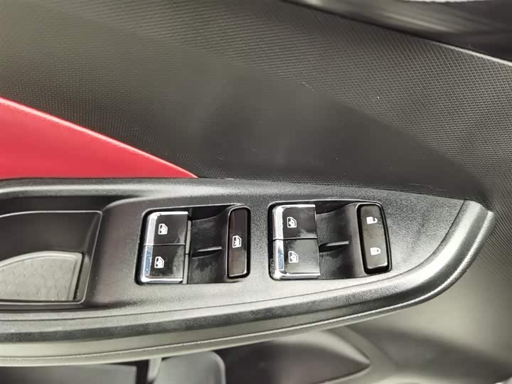 Photo 9 - Changan Oshan X5