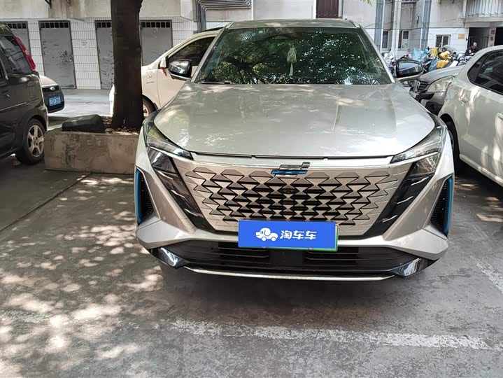Фото 2 - Changan Oshan Z6 Hybrid
