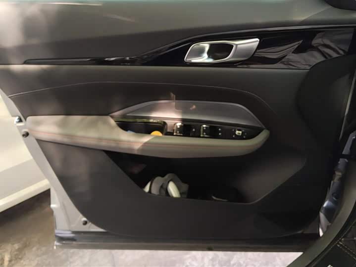 Фото 7 - Changan Oshan Z6 Hybrid