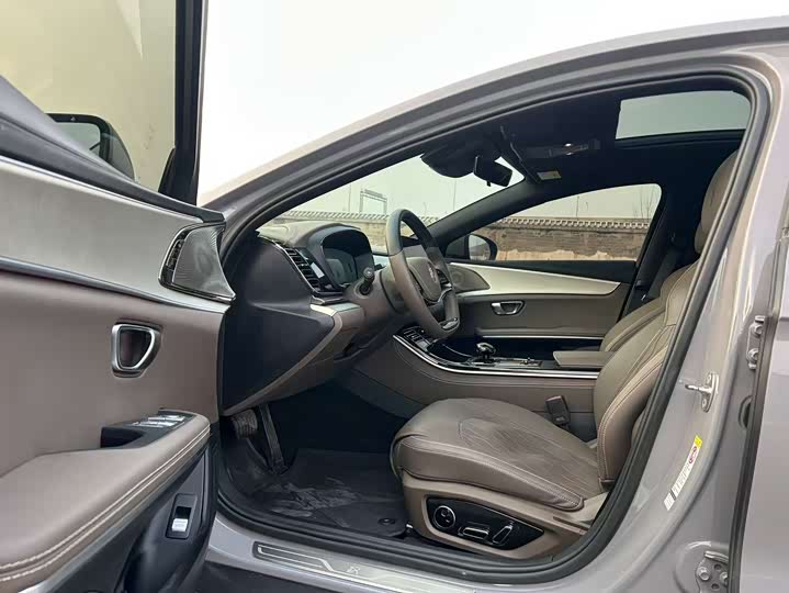 Фото 4 - BYD Han