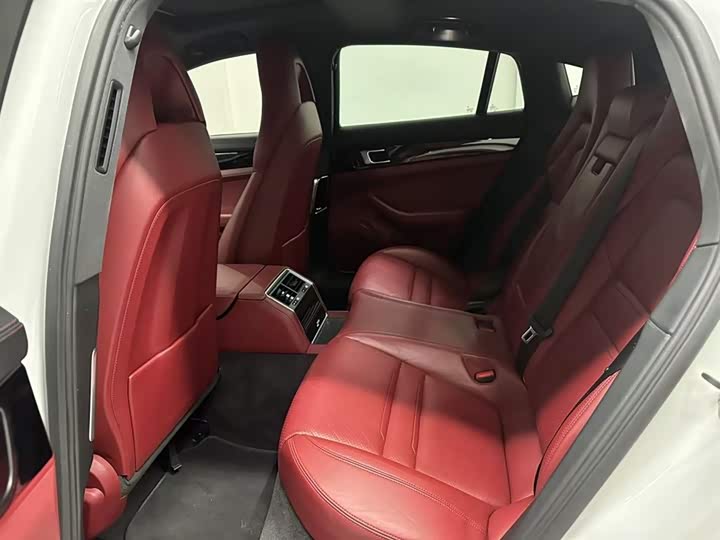 Фото 4 - Porsche Panamera