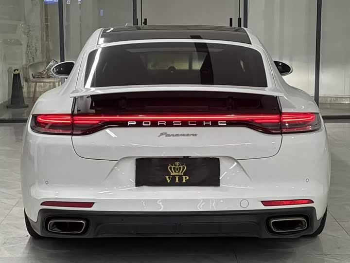 Фото 6 - Porsche Panamera