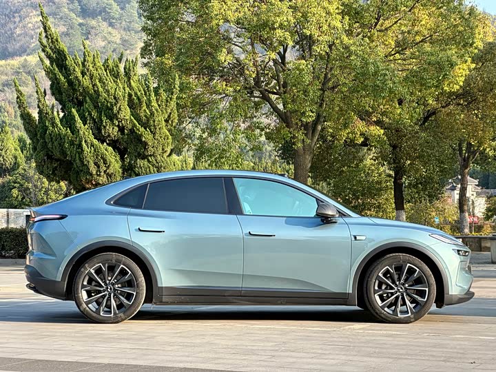 Фото 4 - Nio Onvo L60