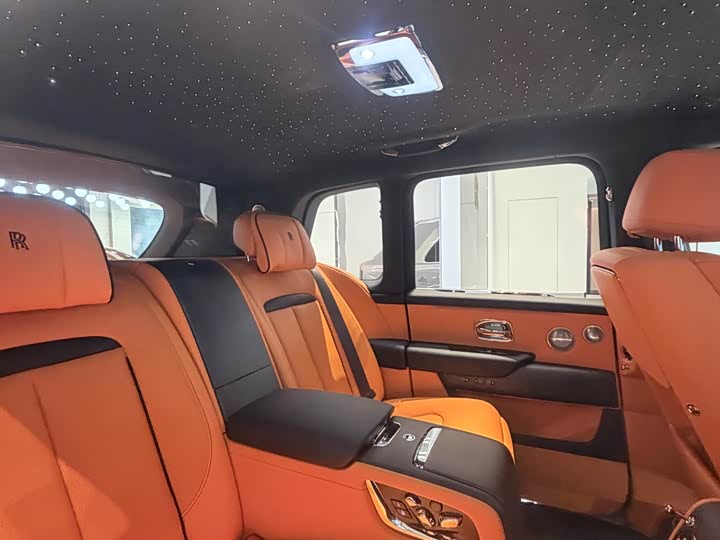 Photo 7 - Rolls-Royce Cullinan