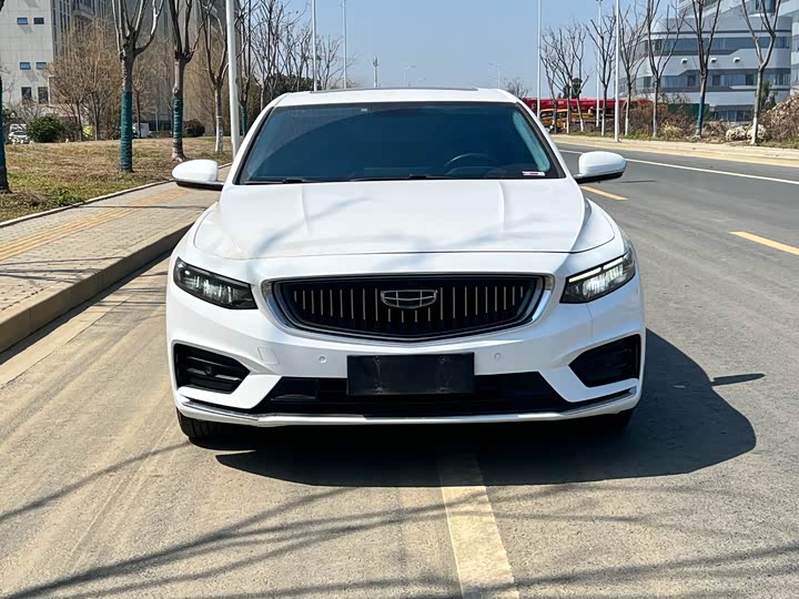 Фото 2 - Geely Preface