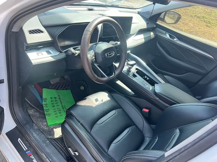 Фото 7 - Geely Preface