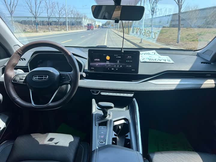 Фото 9 - Geely Preface