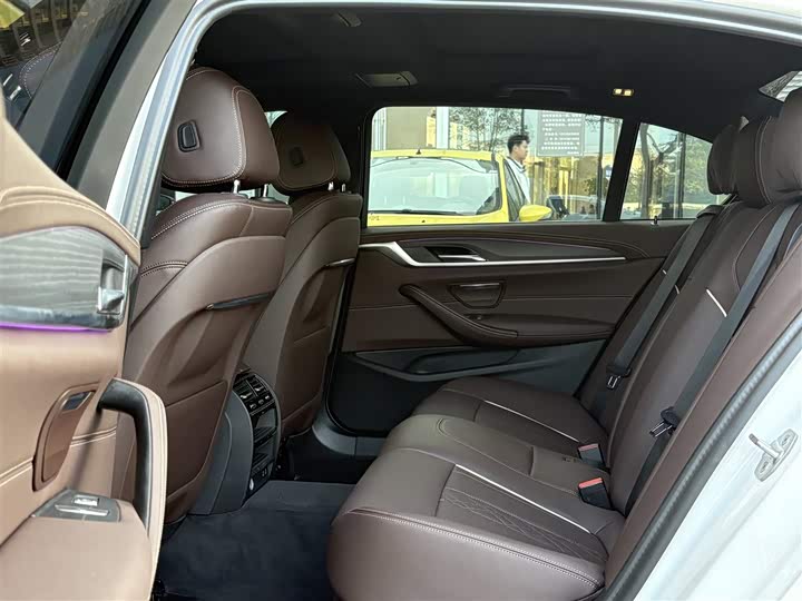 2022 BMW 5 Series Hybrid