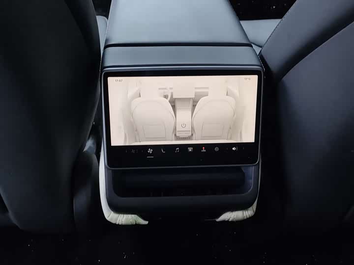 Photo 7 - Tesla Model 3