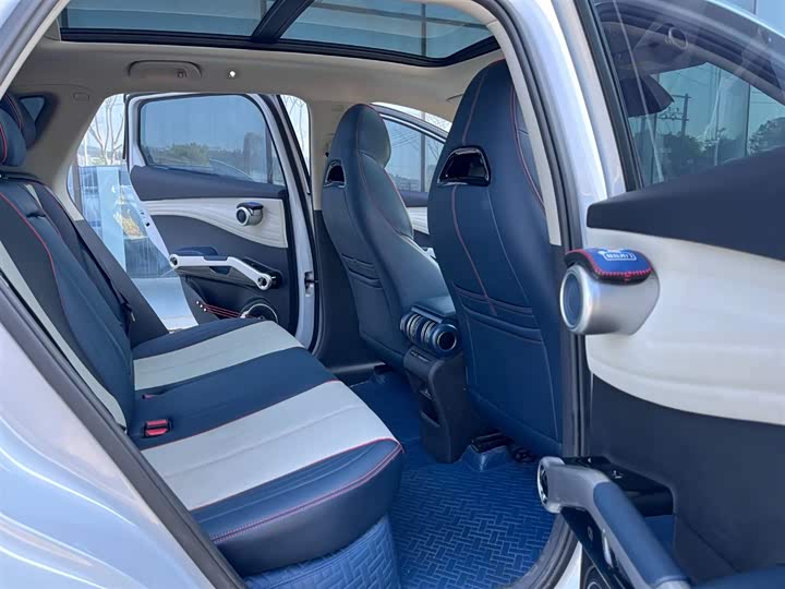 Фото 9 - BYD Yuan Plus