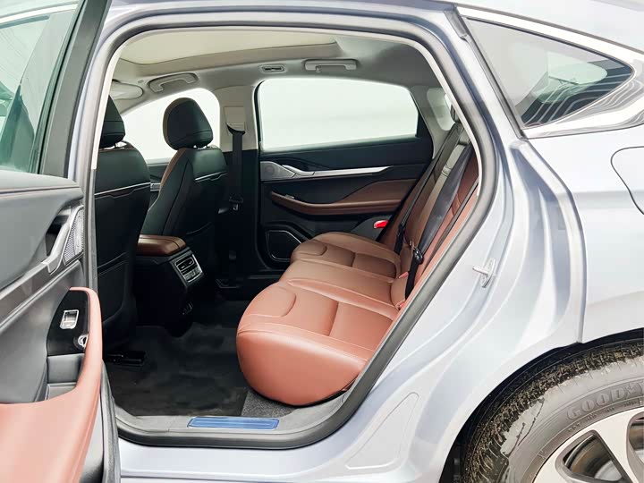 Фото 8 - Lincoln Z (Zephyr)