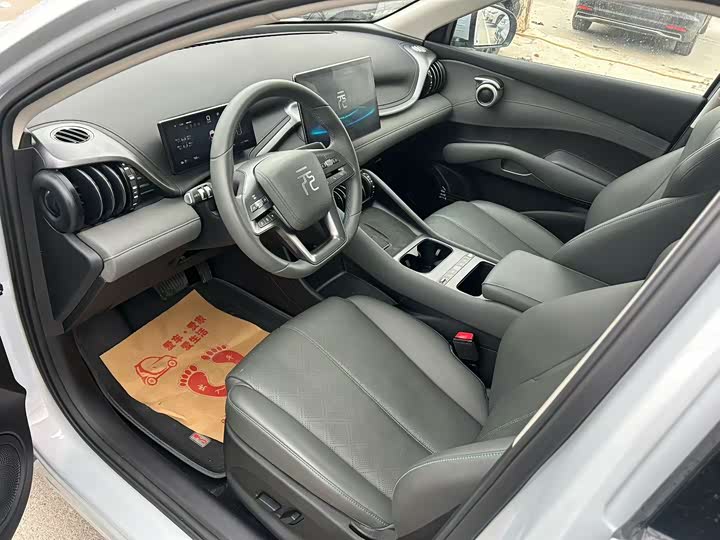 Фото 4 - BYD Yuan Plus