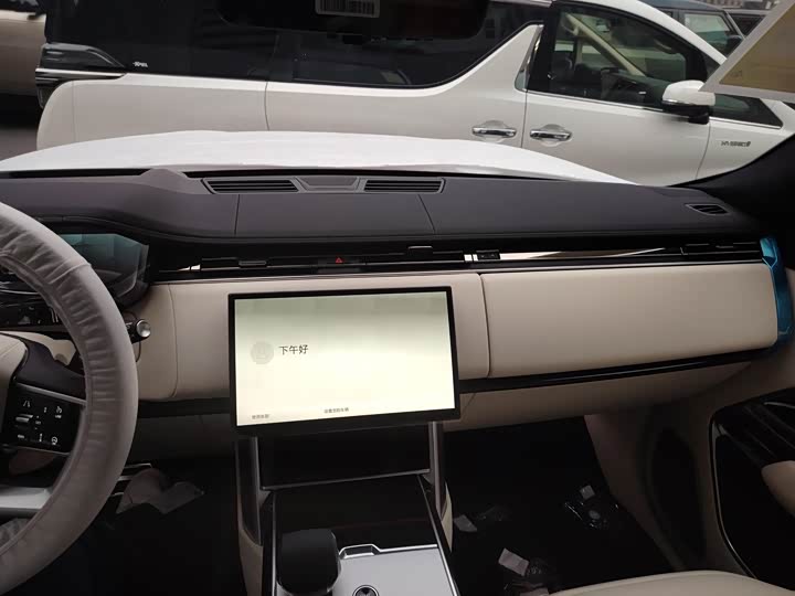 Photo 7 - Land Rover Range Rover