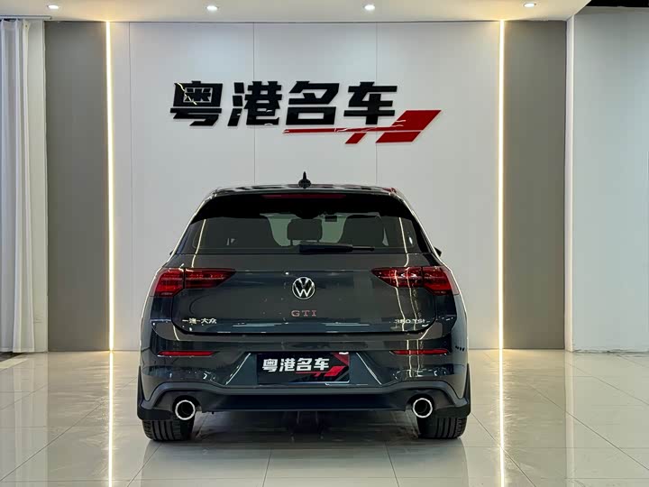 Фото 6 - Volkswagen Golf GTI