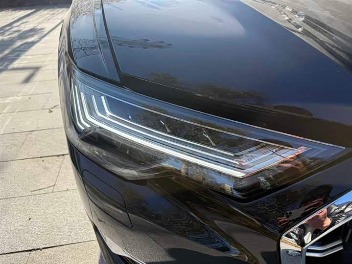 Фото 3 - Audi A6L