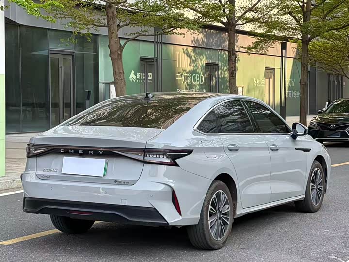 Фото 9 - Chery Fulwin A8