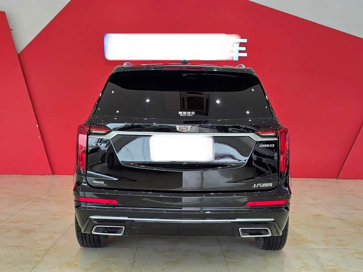 Photo 5 - Cadillac XT6